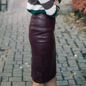 EVER NEW faux leather pencil skirt burgundy